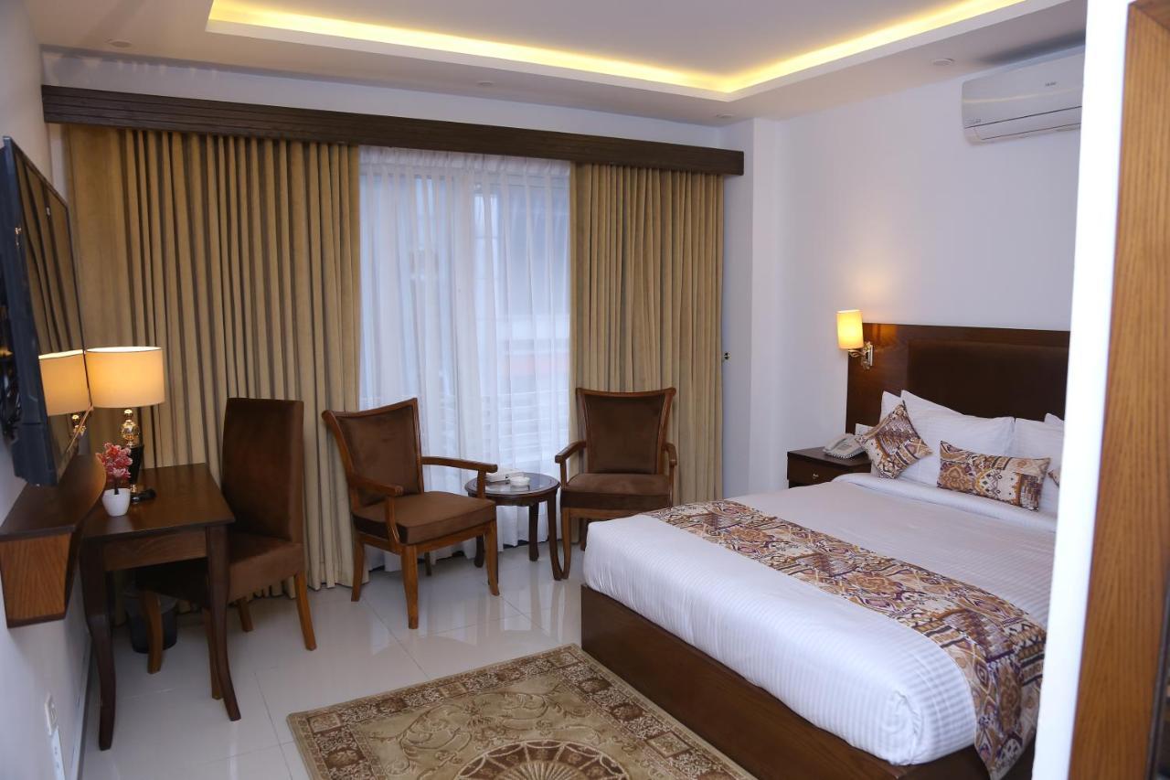 Grand Mongolia Hotel Rawalpindi Exteriör bild