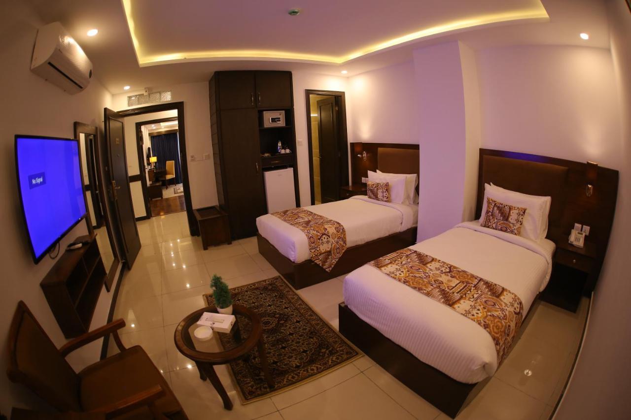 Grand Mongolia Hotel Rawalpindi Exteriör bild