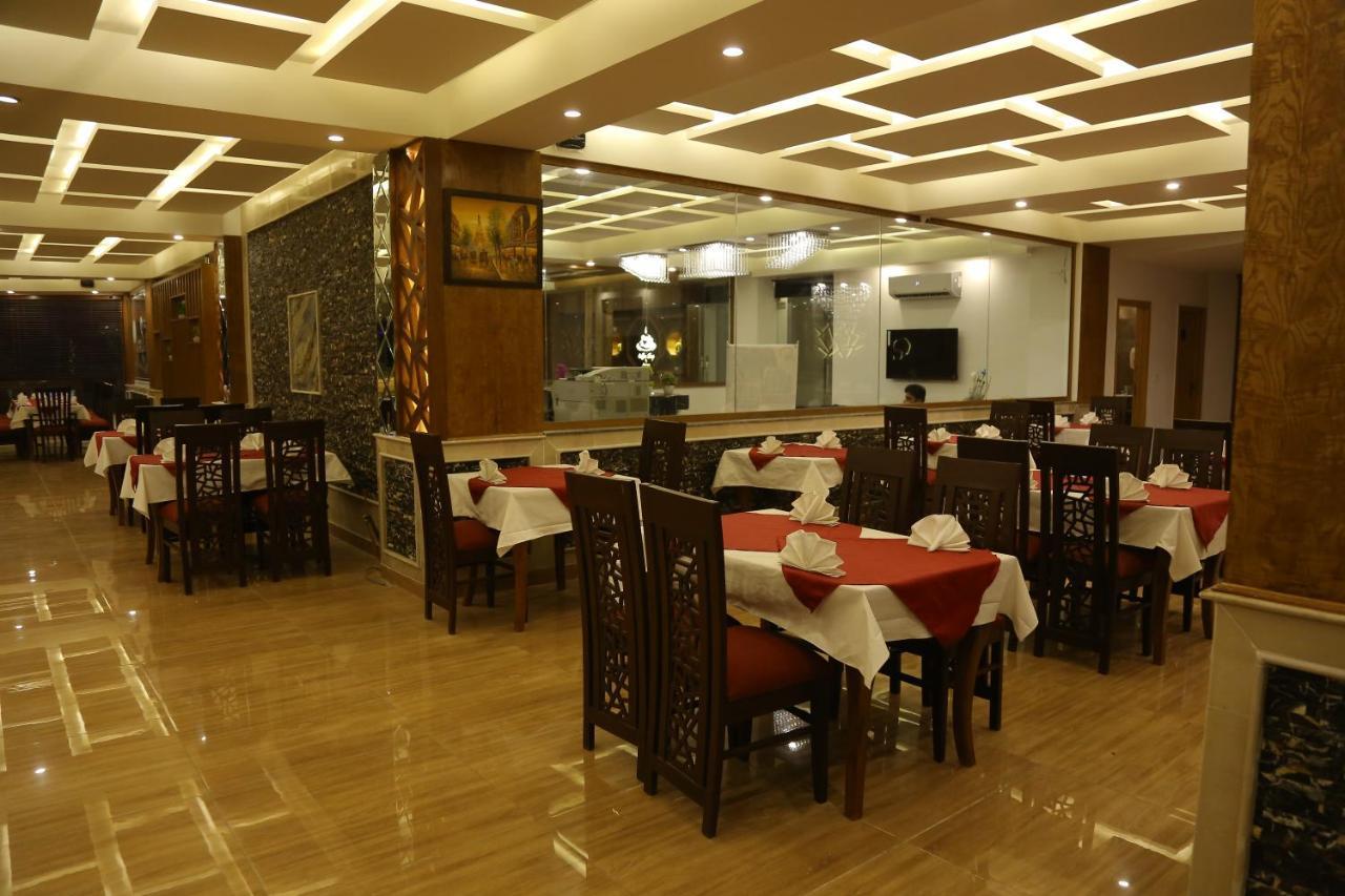 Grand Mongolia Hotel Rawalpindi Exteriör bild