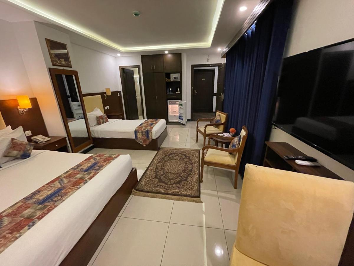 Grand Mongolia Hotel Rawalpindi Exteriör bild