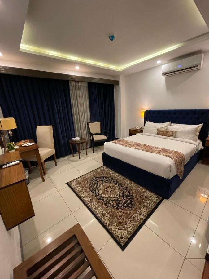 Grand Mongolia Hotel Rawalpindi Exteriör bild