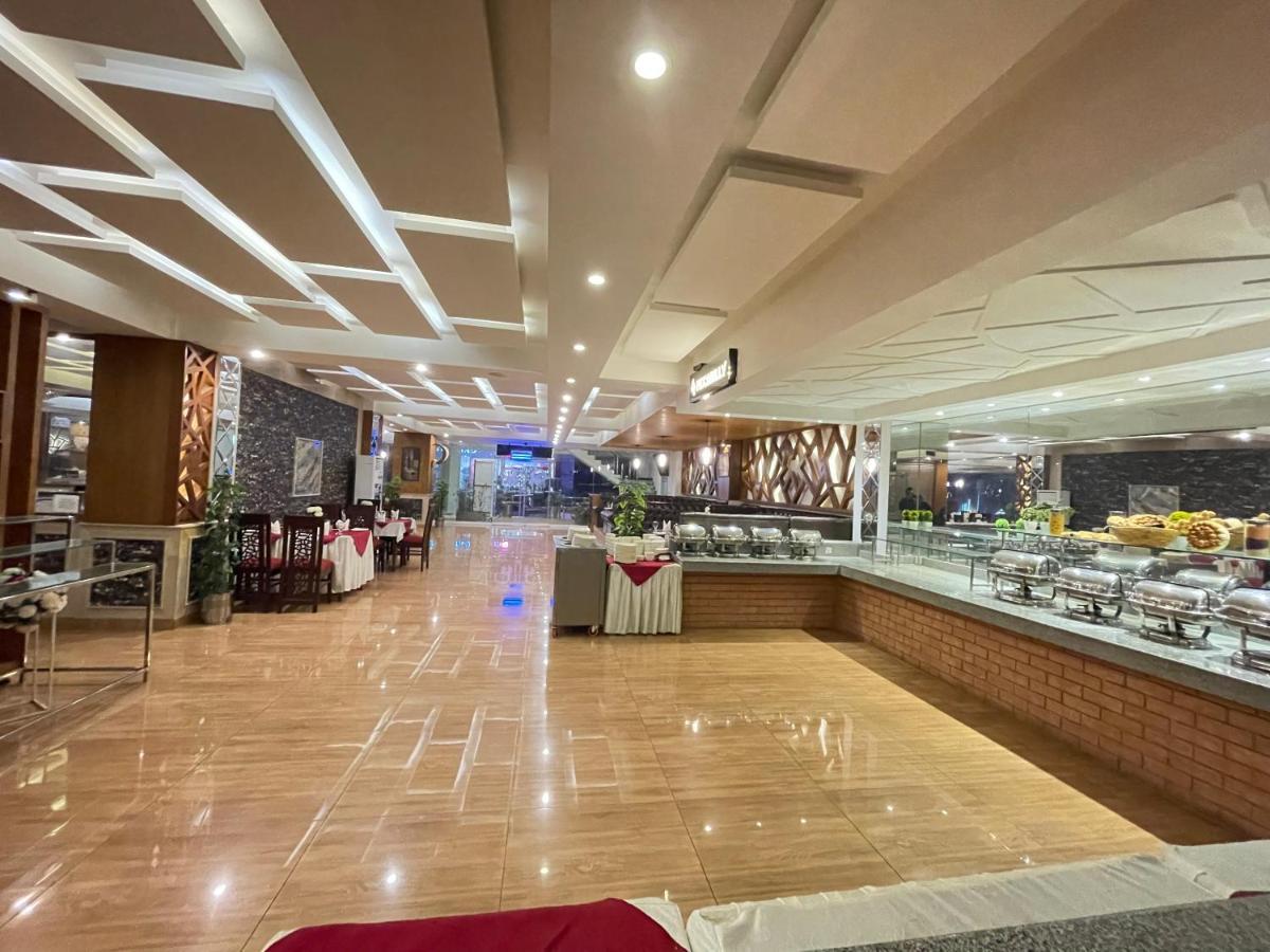 Grand Mongolia Hotel Rawalpindi Exteriör bild