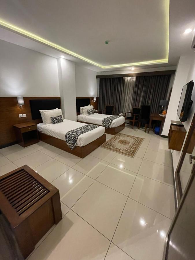 Grand Mongolia Hotel Rawalpindi Exteriör bild