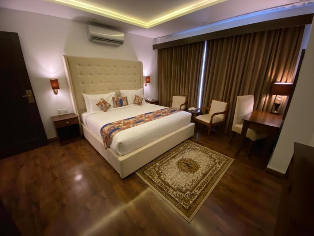 Grand Mongolia Hotel Rawalpindi Exteriör bild
